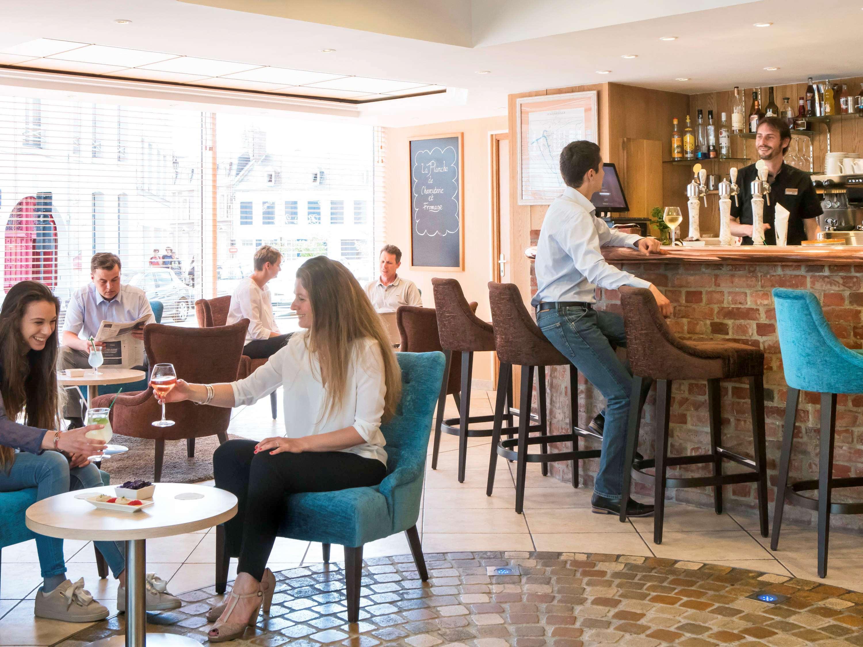 Mercure Abbeville Centre - Porte De La Baie De Somme エクステリア 写真