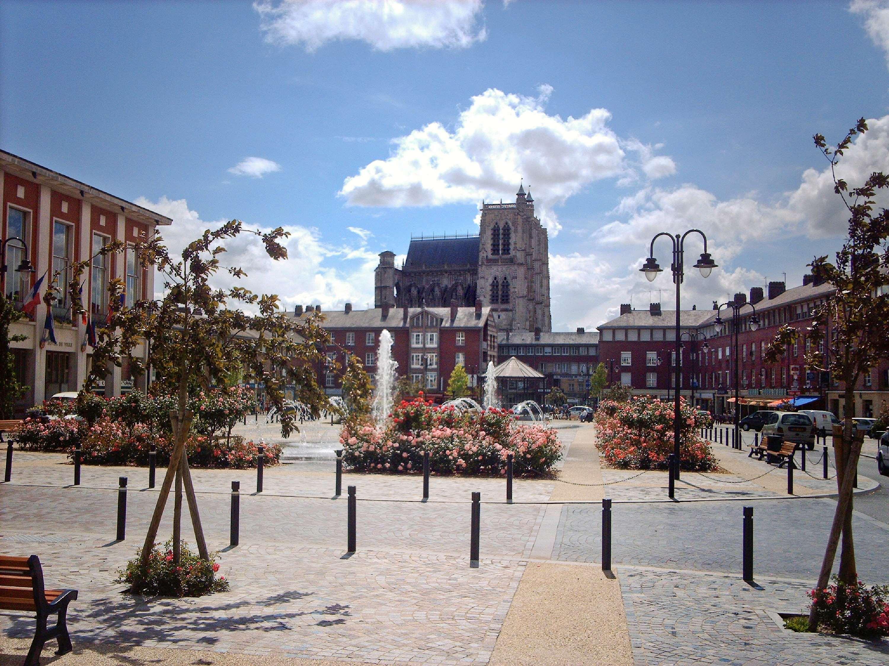 Mercure Abbeville Centre - Porte De La Baie De Somme エクステリア 写真